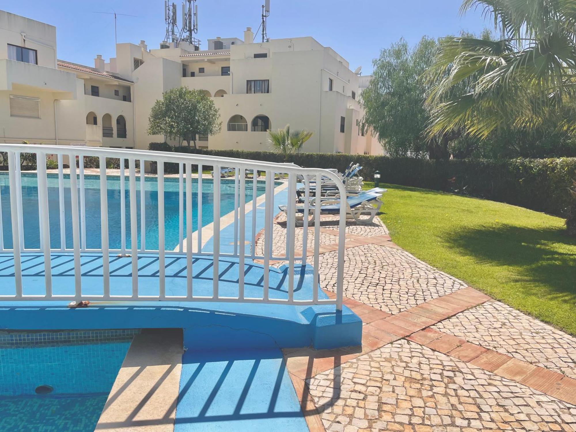 Appartement Apartamento Bem Localizado à Albufeira Extérieur photo